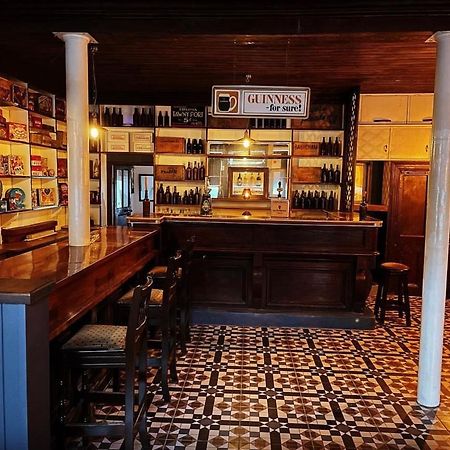 הוילה קהרסיבין Tw O Connell Old World Irish Pub מראה חיצוני תמונה